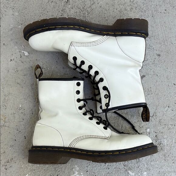 Dr Martens white boots - Picture 1 of 11